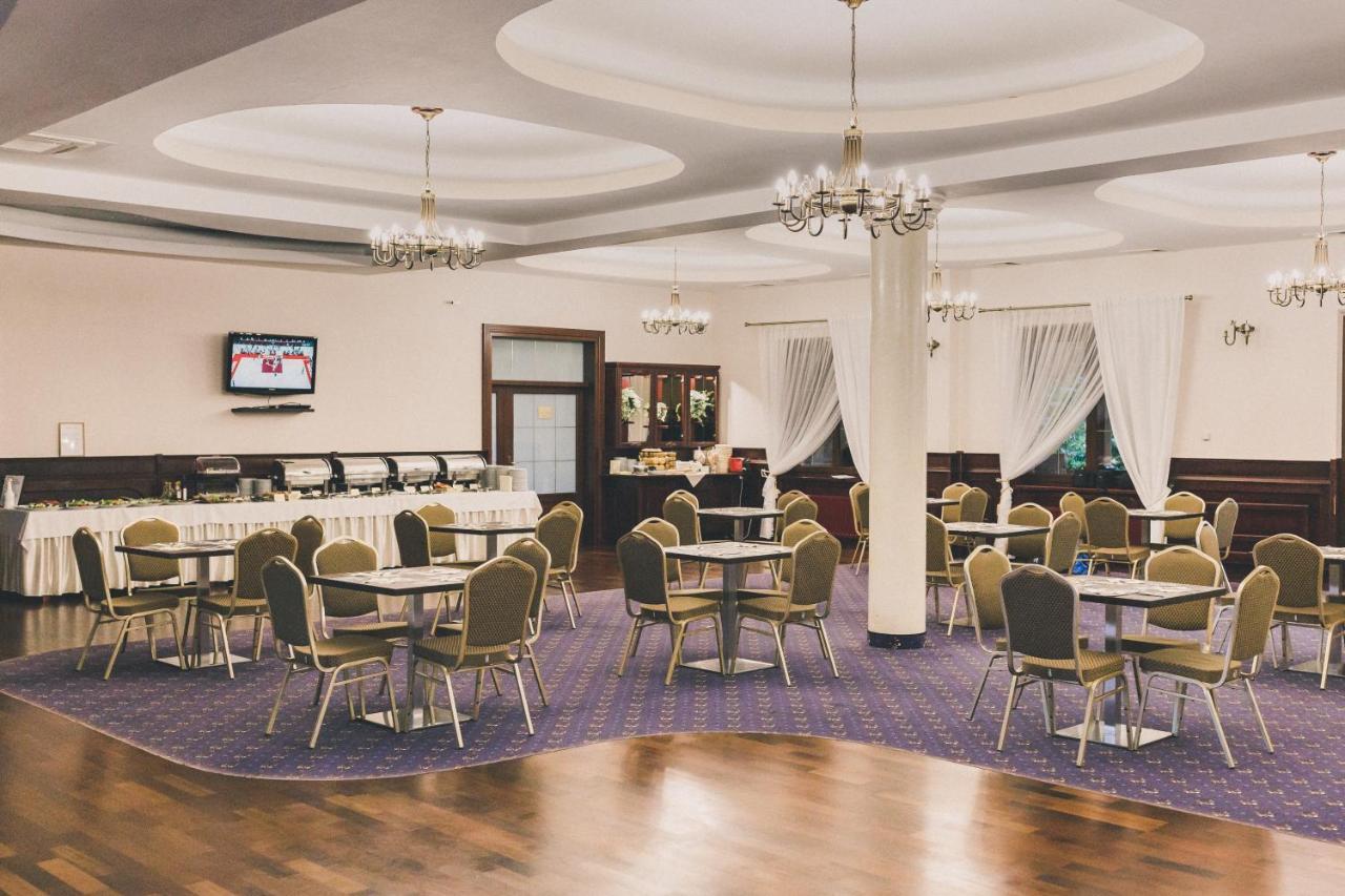 Hotel Czardasz Spa & Wellness بوتسك المظهر الخارجي الصورة